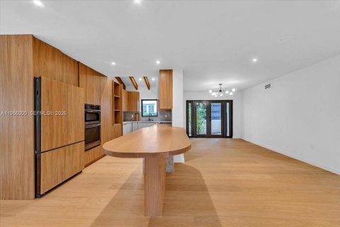 Купить виллу или дом в Корал-Гейблс, Флорида 3 спальни, 203.73м2, № 2012039 - фото 20