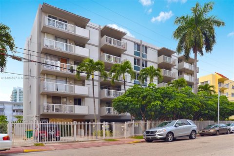 Copropriété à vendre à Miami Beach, Floride: 1 chambre, 74.79 m2 № 1794104 - photo 12