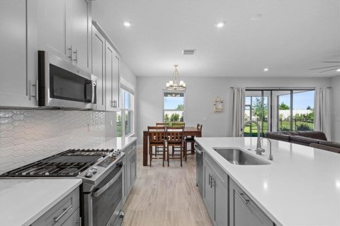 House in Palmetto, Florida 3 bedrooms, 194.91 sq.m. № 2222841 - photo 25
