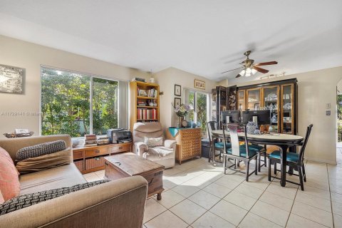 House in Homestead, Florida 3 bedrooms, 110.74 sq.m. № 1478988 - photo 8