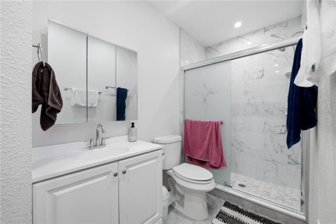 Casa en venta en Brandon, Florida, 5 dormitorios, 206.06 m2 № 2126891 - foto 7