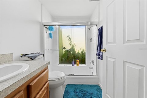 Casa en venta en Brandon, Florida, 5 dormitorios, 206.06 m2 № 2126891 - foto 10
