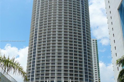 Купить кондоминиум в Майами, Флорида 2 спальни, 97.36м2, № 1576018 - фото 1