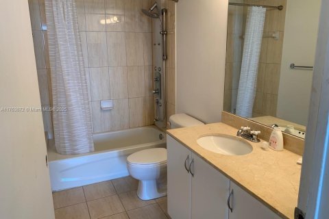 Купить кондоминиум в Майами, Флорида 2 спальни, 97.36м2, № 1576018 - фото 10