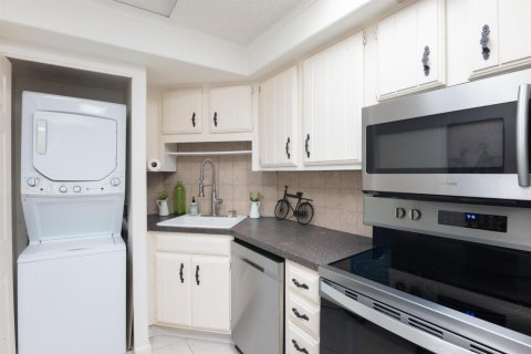 Купить кондоминиум в Уэст-Палм-Бич, Флорида 5 комнат, 105.35м2, № 2177427 - фото 14