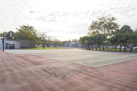 Condominio en venta en Miami, Florida, 2 dormitorios, 89.65 m2 № 1476738 - foto 25