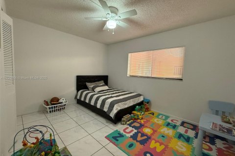 Condominio en venta en Miami, Florida, 2 dormitorios, 89.65 m2 № 1476738 - foto 11