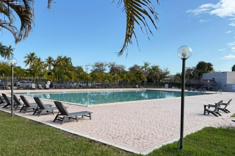 Condominio en venta en Miami, Florida, 2 dormitorios, 89.65 m2 № 1476738 - foto 22