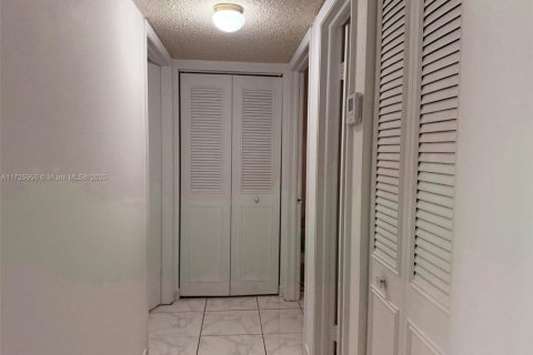 Condominio en venta en Miami, Florida, 2 dormitorios, 89.65 m2 № 1476738 - foto 9