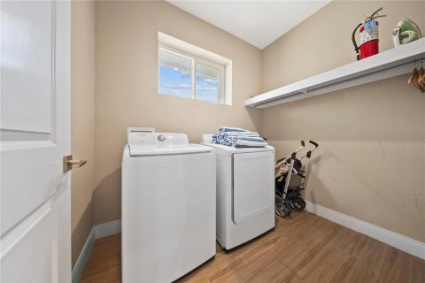 Townhouse in Kissimmee, Florida 4 bedrooms, 218.88 sq.m. № 2097204 - photo 24