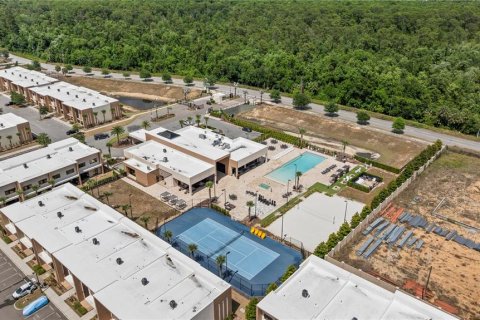 Townhouse in Kissimmee, Florida 4 bedrooms, 218.88 sq.m. № 2097204 - photo 8