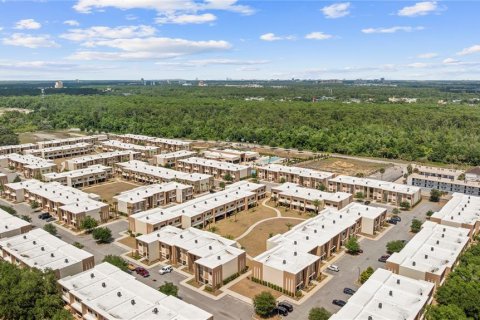 Townhouse in Kissimmee, Florida 4 bedrooms, 218.88 sq.m. № 2097204 - photo 6