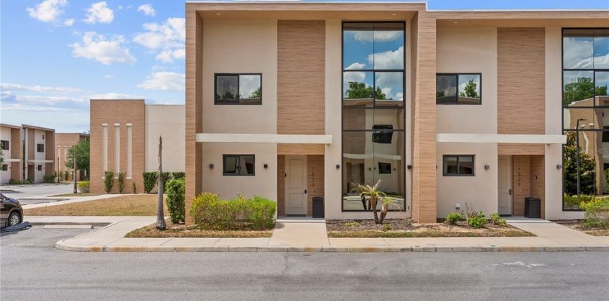 Townhouse in Kissimmee, Florida 4 bedrooms, 218.88 sq.m. № 2097204