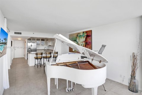 Copropriété à vendre à Miami Beach, Floride: 1 chambre, 82.68 m2 № 2155022 - photo 4