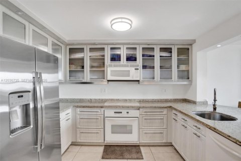 Copropriété à vendre à Miami Beach, Floride: 1 chambre, 82.68 m2 № 2155022 - photo 8