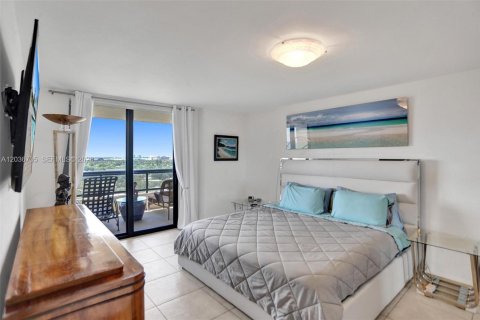 Copropriété à vendre à Miami Beach, Floride: 1 chambre, 82.68 m2 № 2155022 - photo 22