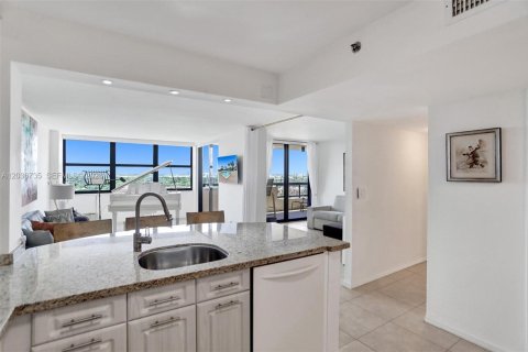 Copropriété à vendre à Miami Beach, Floride: 1 chambre, 82.68 m2 № 2155022 - photo 10