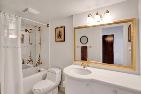 Copropriété à vendre à Miami Beach, Floride: 1 chambre, 82.68 m2 № 2155022 - photo 28