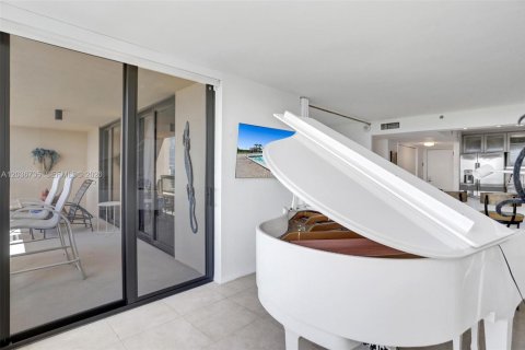 Copropriété à vendre à Miami Beach, Floride: 1 chambre, 82.68 m2 № 2155022 - photo 11