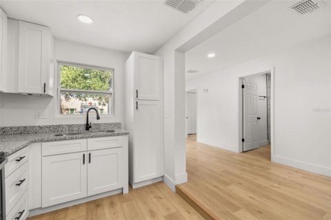 Casa en venta en Lakeland, Florida, 3 dormitorios, 75.81 m2 № 1878220 - foto 13