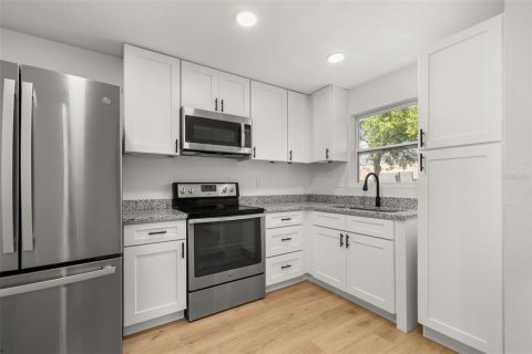 Casa en venta en Lakeland, Florida, 3 dormitorios, 75.81 m2 № 1878220 - foto 6