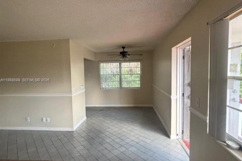 Condominio en venta en West Palm Beach, Florida, 2 dormitorios, 74.14 m2 № 2042143 - foto 5