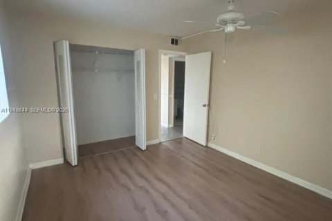 Condominio en venta en West Palm Beach, Florida, 2 dormitorios, 74.14 m2 № 2042143 - foto 10