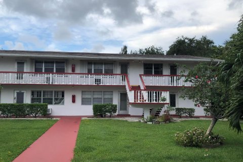 Condominio en venta en West Palm Beach, Florida, 2 dormitorios, 74.14 m2 № 2042143 - foto 1