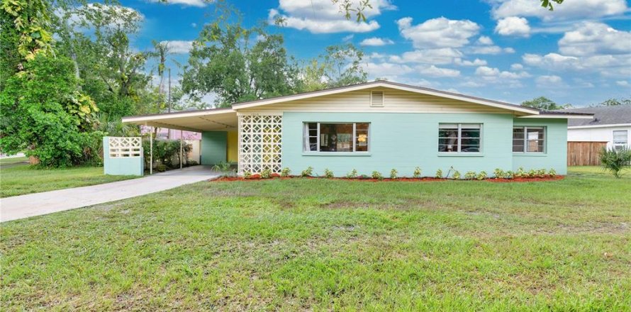House in Sanford, Florida 3 bedrooms, 132.48 sq.m. № 1806676