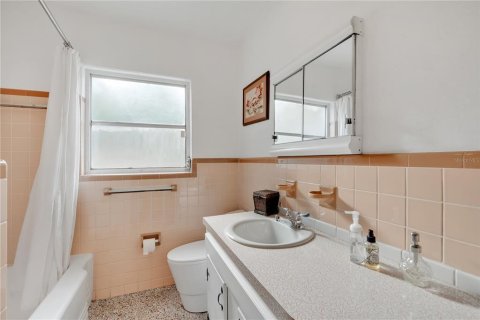 House in Sanford, Florida 3 bedrooms, 132.48 sq.m. № 1806676 - photo 13