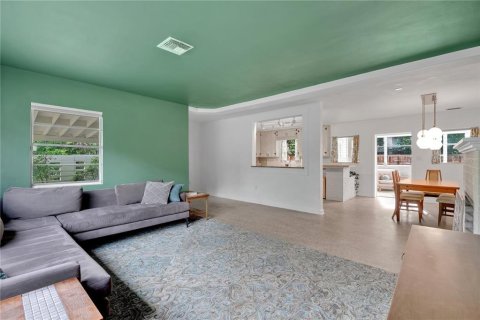 House in Sanford, Florida 3 bedrooms, 132.48 sq.m. № 1806676 - photo 6