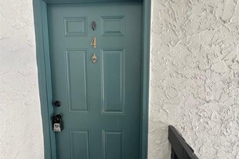 Condominio en alquiler en Orlando, Florida, 3 dormitorios, 132.48 m2 № 1915675 - foto 3