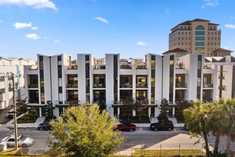 Touwnhouse à louer à Sarasota, Floride: 4 chambres, 256.69 m2 № 1852830 - photo 1