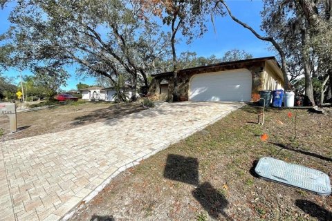 House in Port Richey, Florida 3 bedrooms, 200.11 sq.m. № 1778746 - photo 3