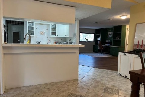 House in Port Richey, Florida 3 bedrooms, 200.11 sq.m. № 1778746 - photo 14