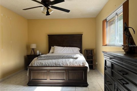 House in Port Richey, Florida 3 bedrooms, 200.11 sq.m. № 1778746 - photo 23