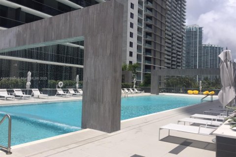 Condominio en alquiler en Miami, Florida, 1 dormitorio, 73.58 m2 № 2012952 - foto 8