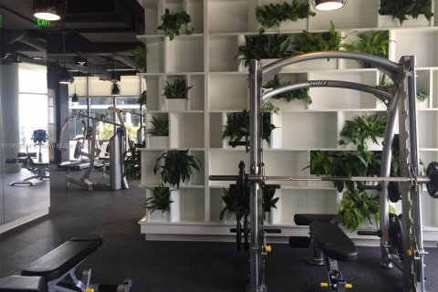 Condominio en alquiler en Miami, Florida, 1 dormitorio, 73.58 m2 № 2012952 - foto 9