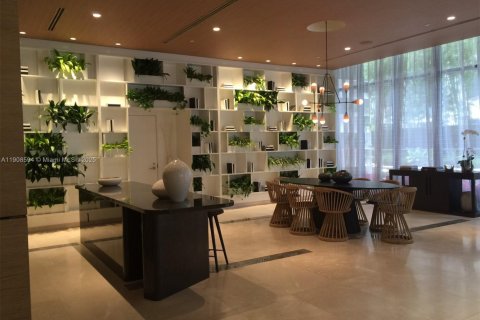 Condominio en alquiler en Miami, Florida, 1 dormitorio, 73.58 m2 № 2012952 - foto 11