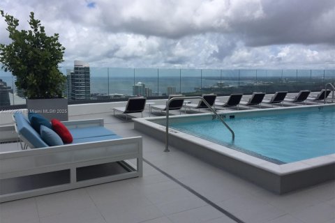 Condominio en alquiler en Miami, Florida, 1 dormitorio, 73.58 m2 № 2012952 - foto 17