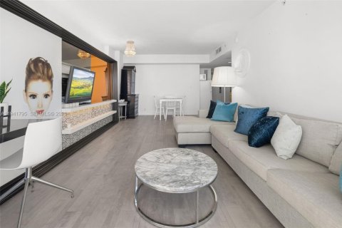 Снять в аренду кондоминиум в Майами-Бич, Флорида 1 спальня, 56.67м2, № 1998963 - фото 15