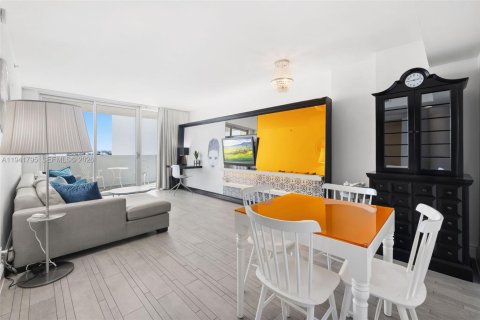 Снять в аренду кондоминиум в Майами-Бич, Флорида 1 спальня, 56.67м2, № 1998963 - фото 7