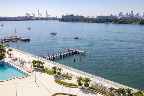 Снять в аренду кондоминиум в Майами-Бич, Флорида 1 спальня, 56.67м2, № 1998963 - фото 25