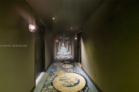 Снять в аренду кондоминиум в Майами-Бич, Флорида 1 спальня, 56.67м2, № 1998963 - фото 2