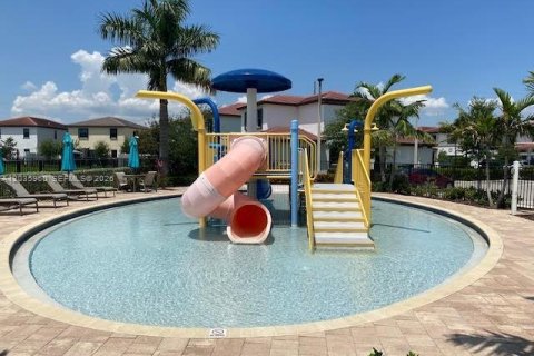 Touwnhouse à louer à Hialeah Gardens, Floride: 3 chambres, 153.29 m2 № 2084233 - photo 26