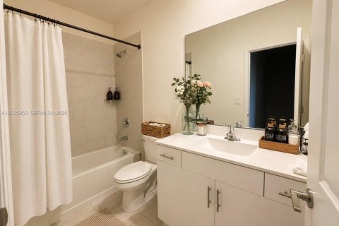 Touwnhouse à louer à Hialeah Gardens, Floride: 3 chambres, 153.29 m2 № 2084233 - photo 12