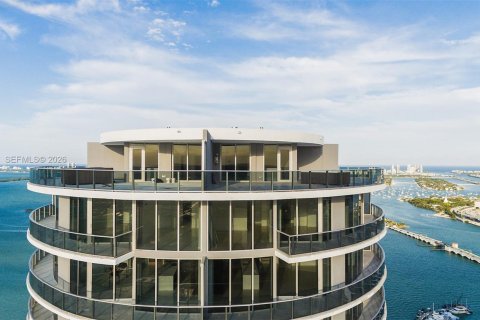 Condo in Miami, Florida, 1 bedroom  № 2394461 - photo 6