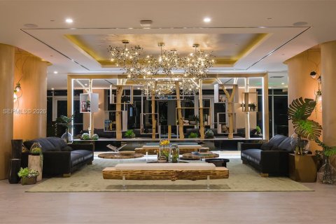 Condo in Miami, Florida, 1 bedroom  № 2394461 - photo 17