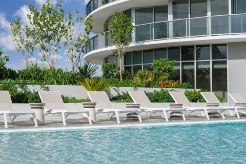 Condo in Miami, Florida, 1 bedroom  № 2394461 - photo 9