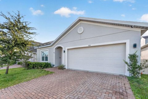 Villa ou maison à vendre à Minneola, Floride: 4 chambres, 195.37 m2 № 2200633 - photo 3